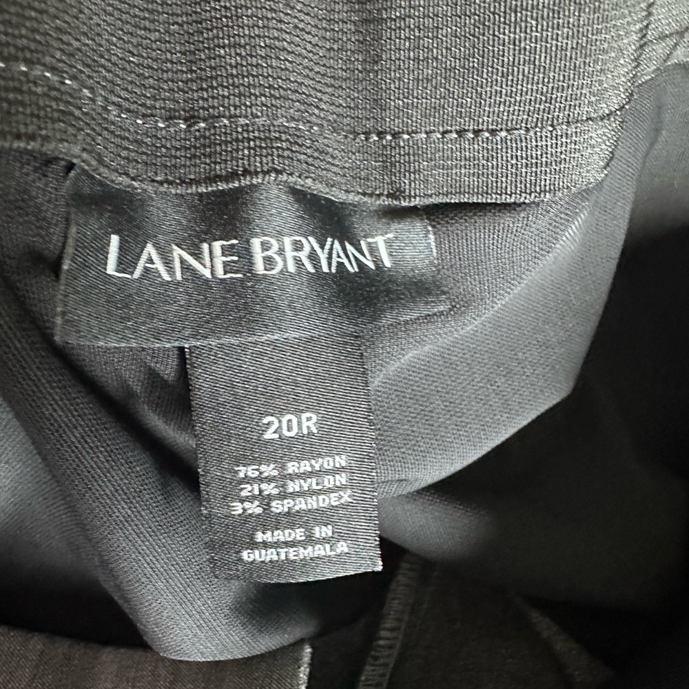 Lane Bryant Wide Leg Capri Pants in Charcoal Gray with Button Detail - Picture 6 of 7